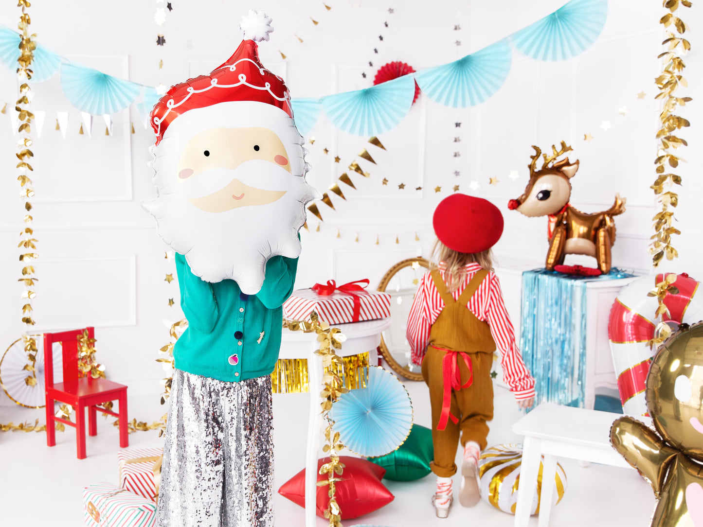 santa balloon - glitter paper scissors