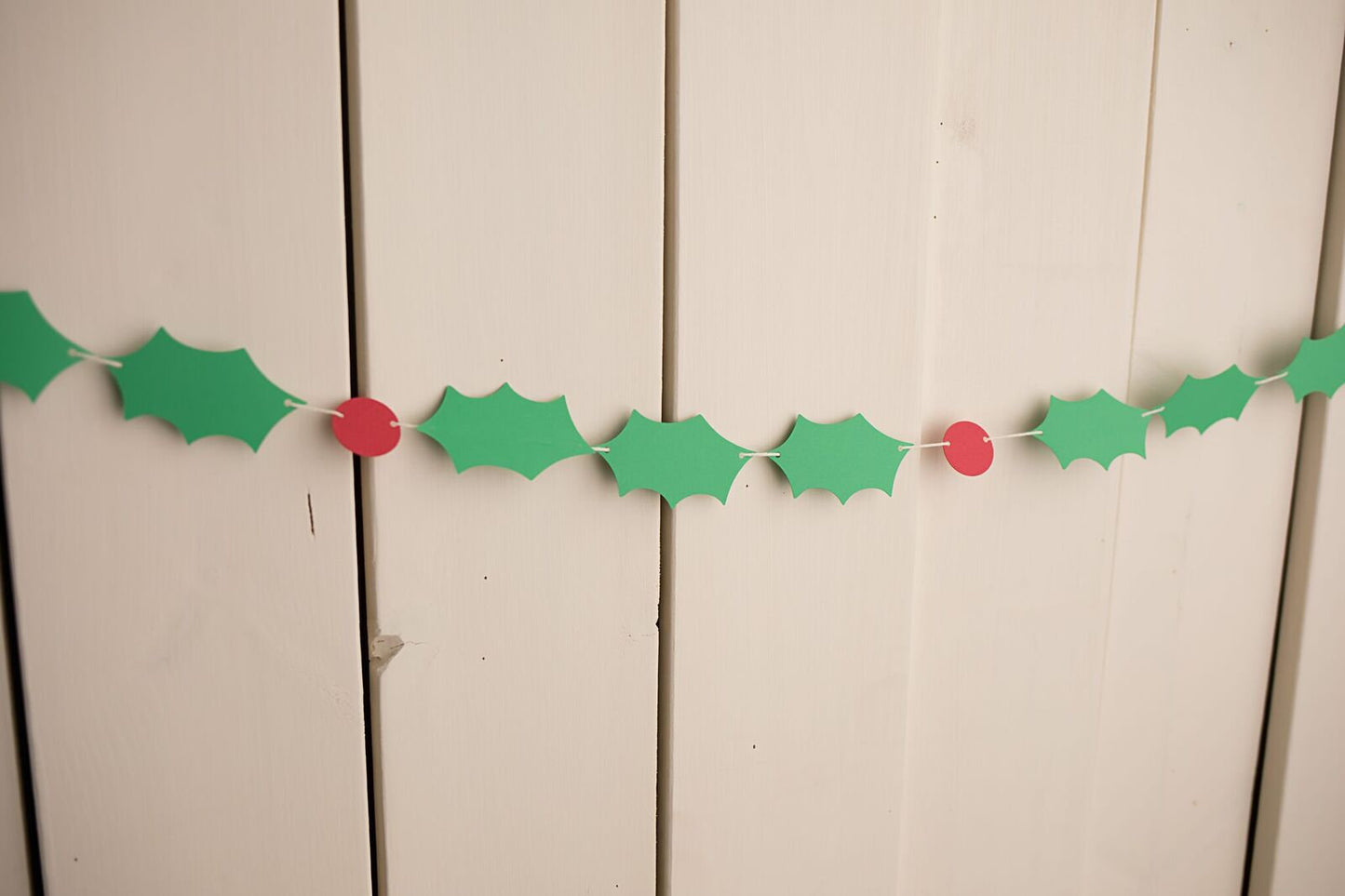 Holly Christmas Garland - glitterpaperscissors
