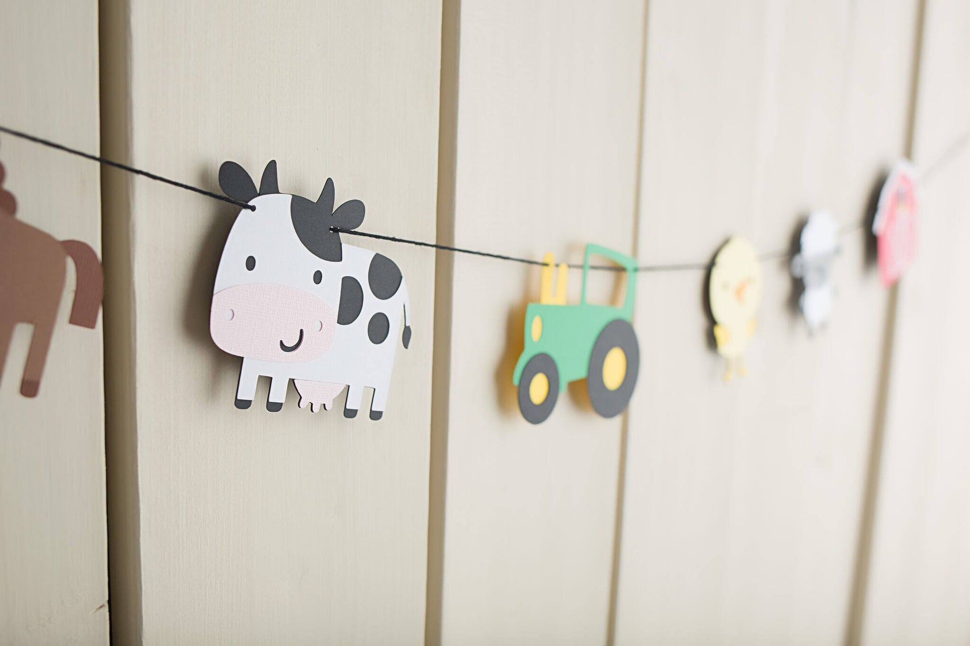 Farm Animal Garland - glitterpaperscissors