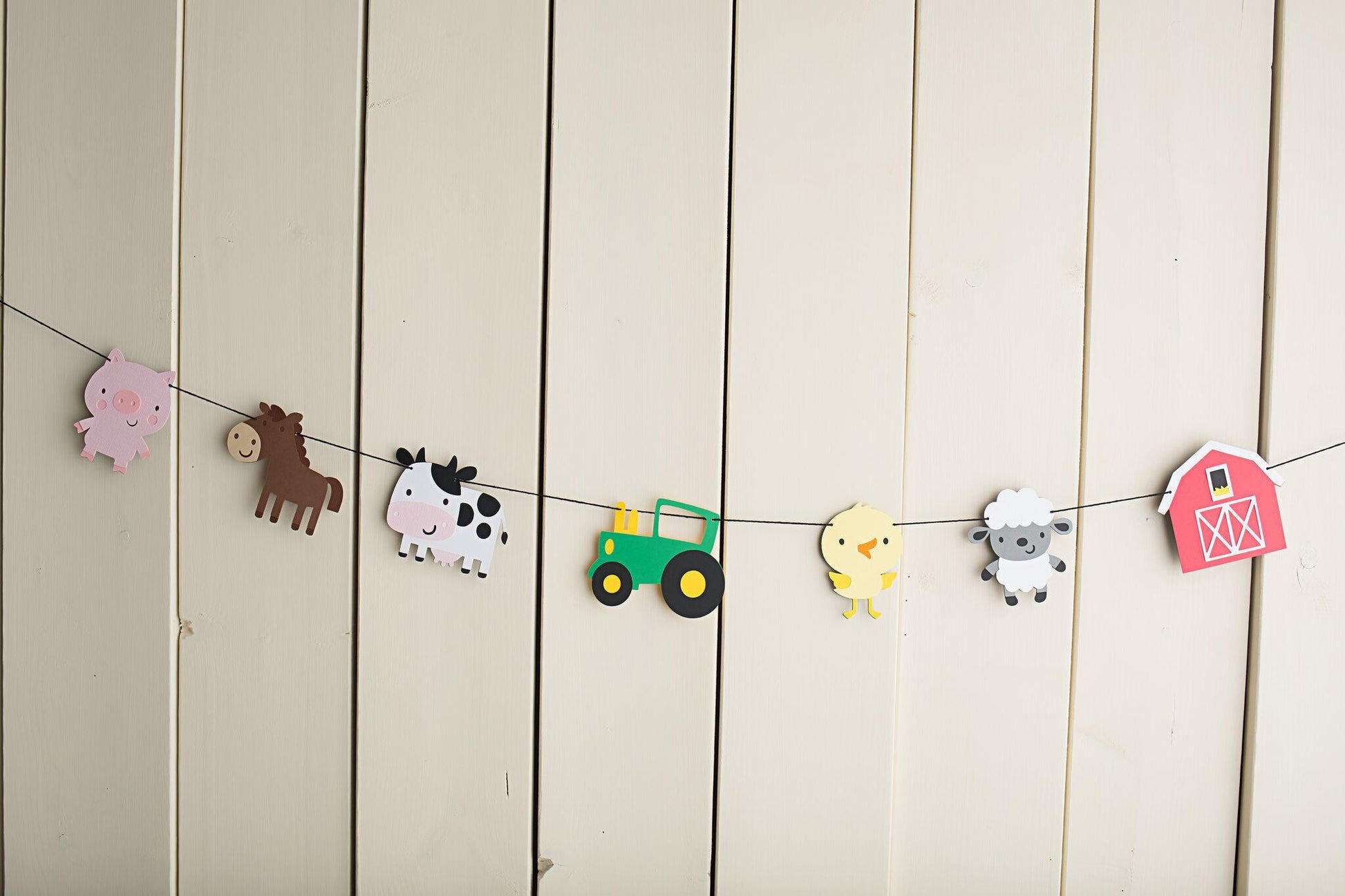 Farm Animal Garland - glitterpaperscissors