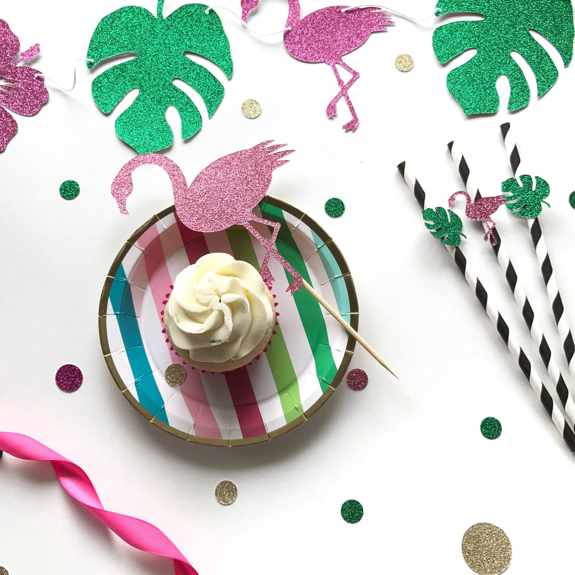 Flamingo Cake Topper - glitterpaperscissors