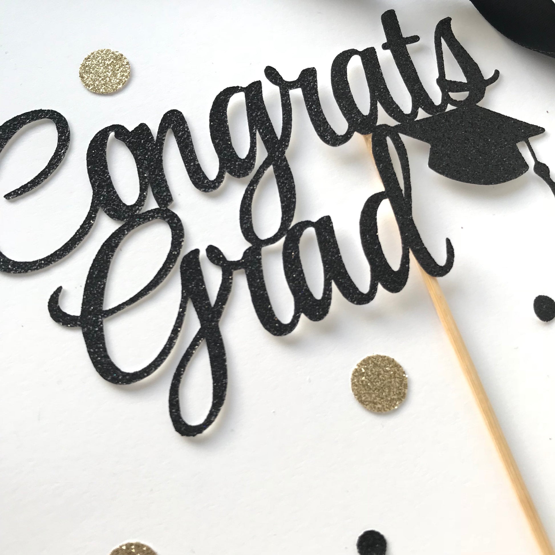 Congrats Grad Cake Topper - glitterpaperscissors