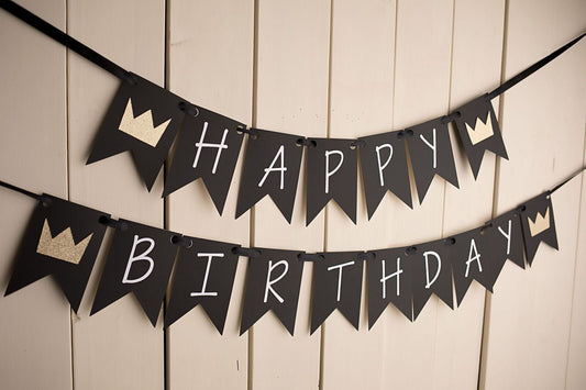 Happy Birthday Banner - glitterpaperscissors