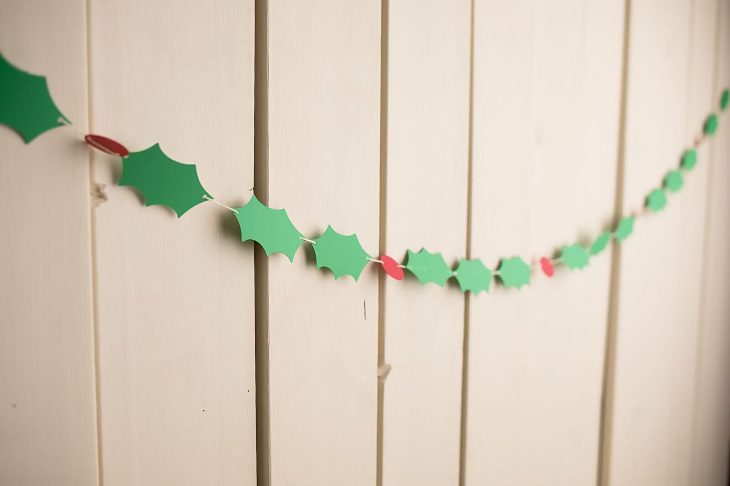 Holly Christmas Garland - glitterpaperscissors