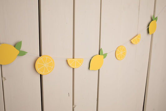 Lemon Garland - glitterpaperscissors
