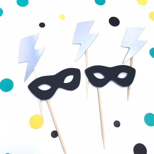 Super Hero Cupcake Toppers - glitterpaperscissors