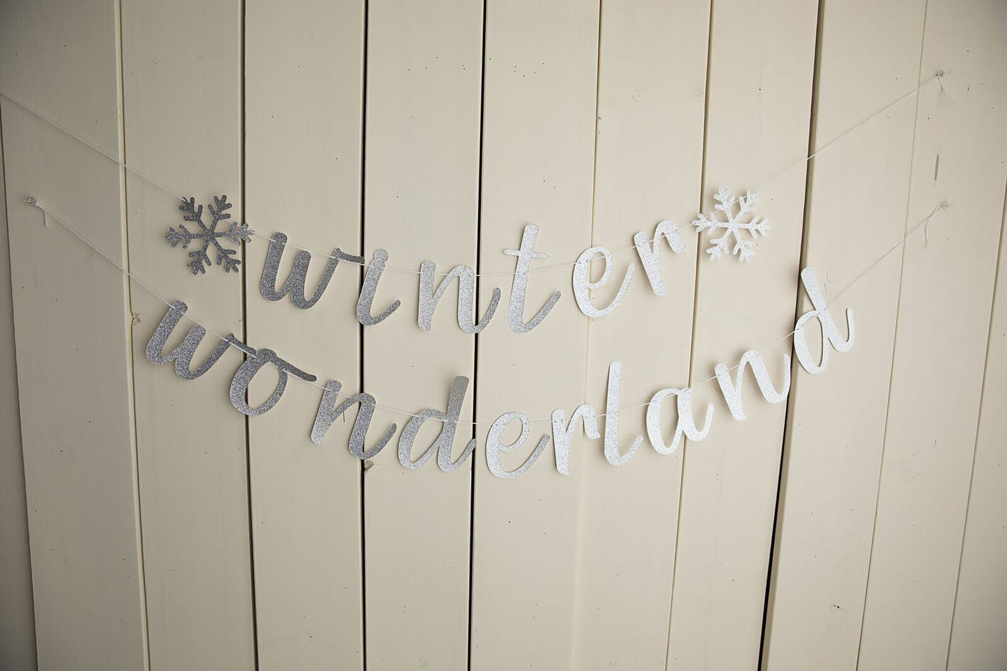 Winter Wonderland Banner - glitterpaperscissors