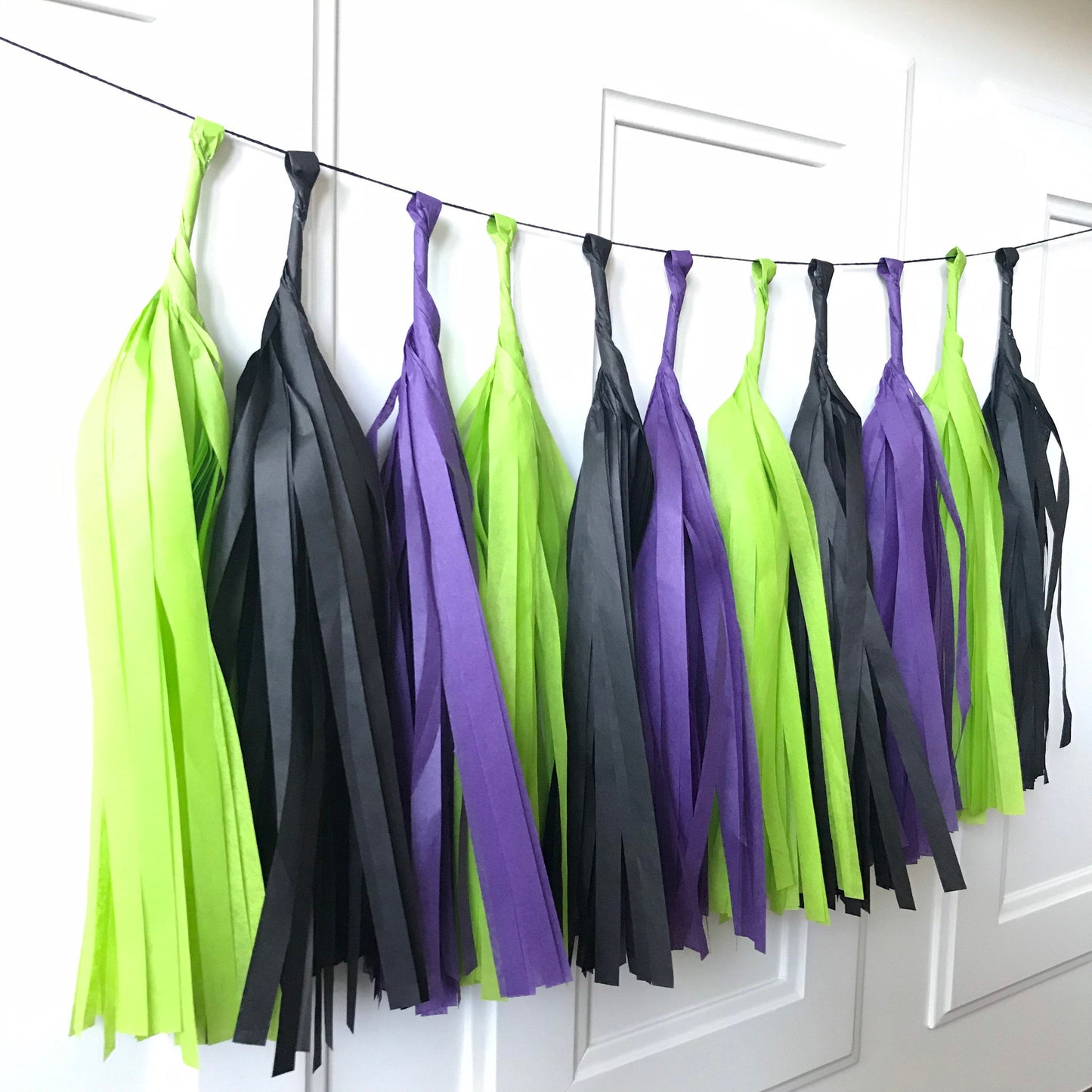 Halloween Tassels - glitterpaperscissors