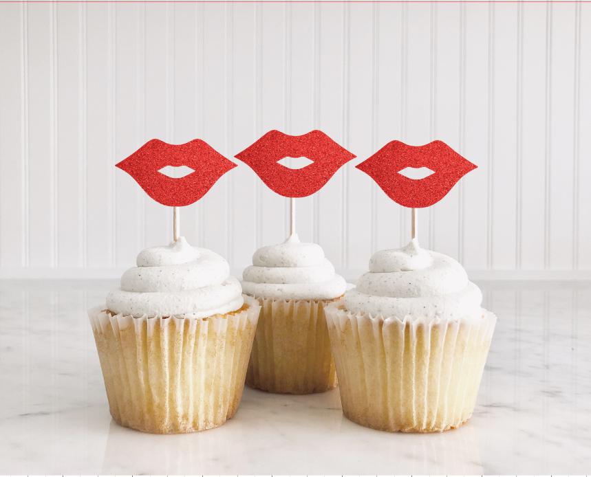 lips cupcake toppers - glitterpaperscissors