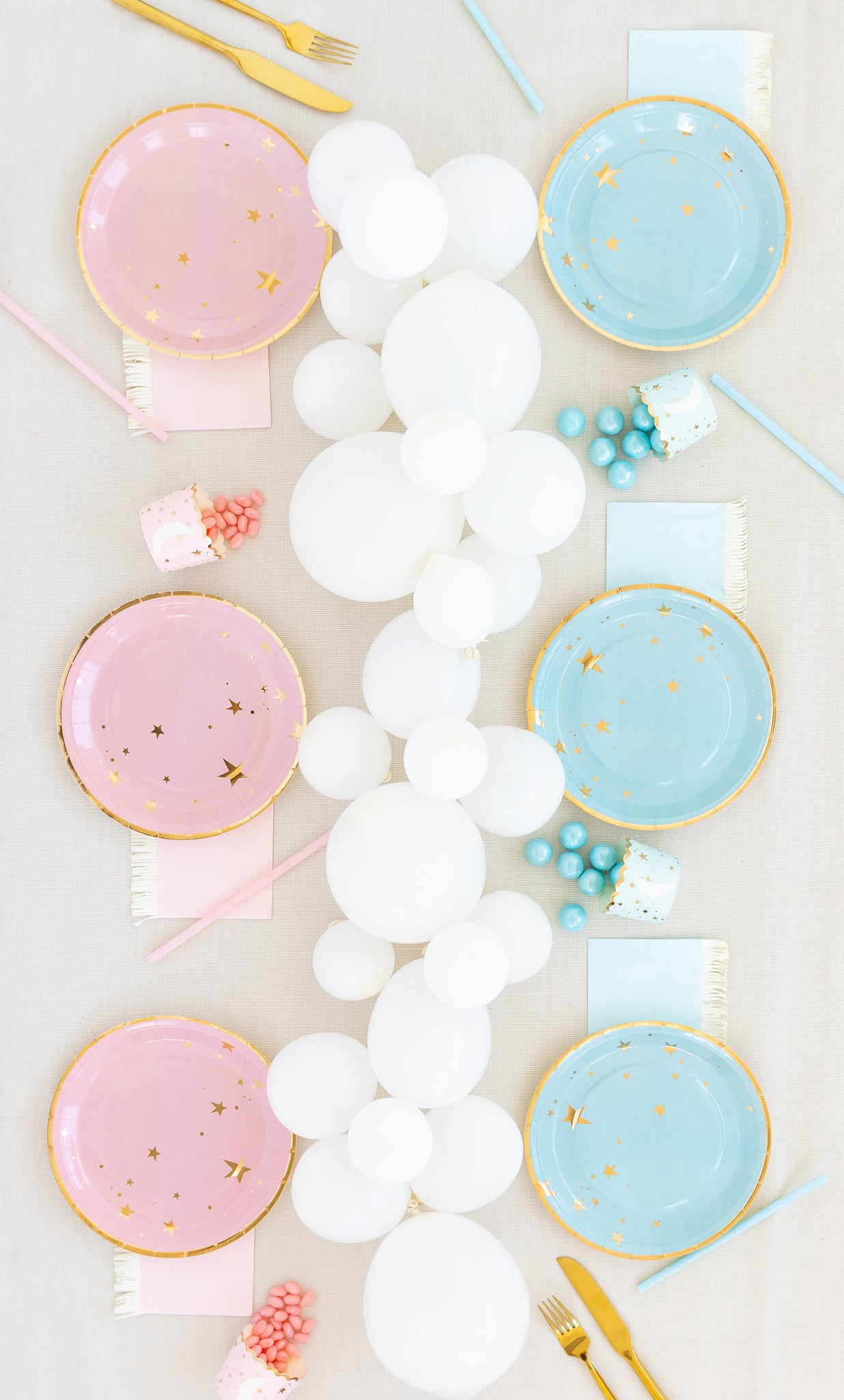 BABY BLUE STAR 9" PLATES - glitterpaperscissors